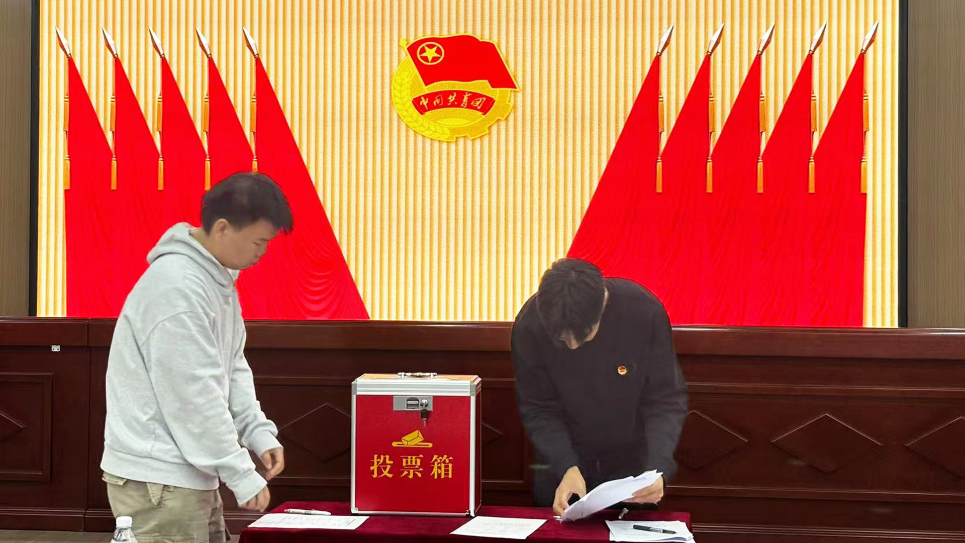 监票计票.jpg