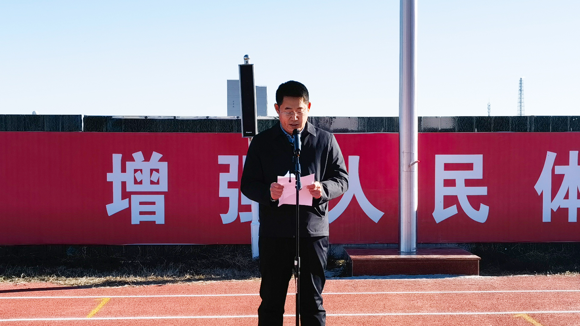 王书记.jpg 王书记.jpg