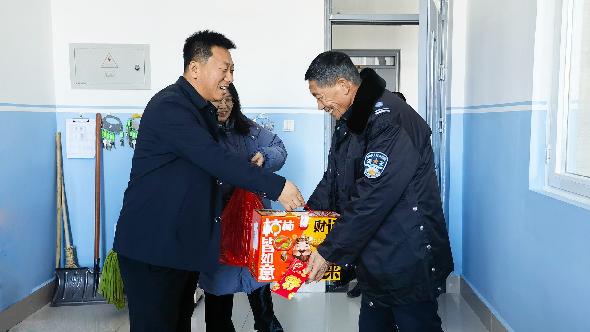 慰问9.jpg 慰问9.jpg