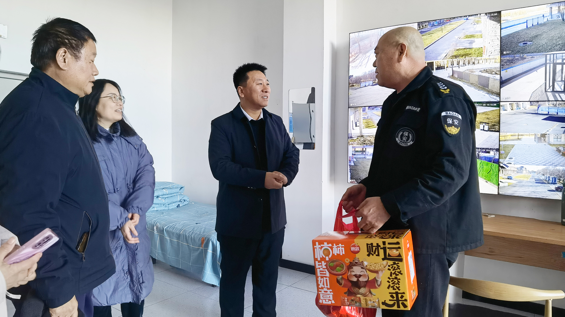 慰问12.jpg 慰问12.jpg