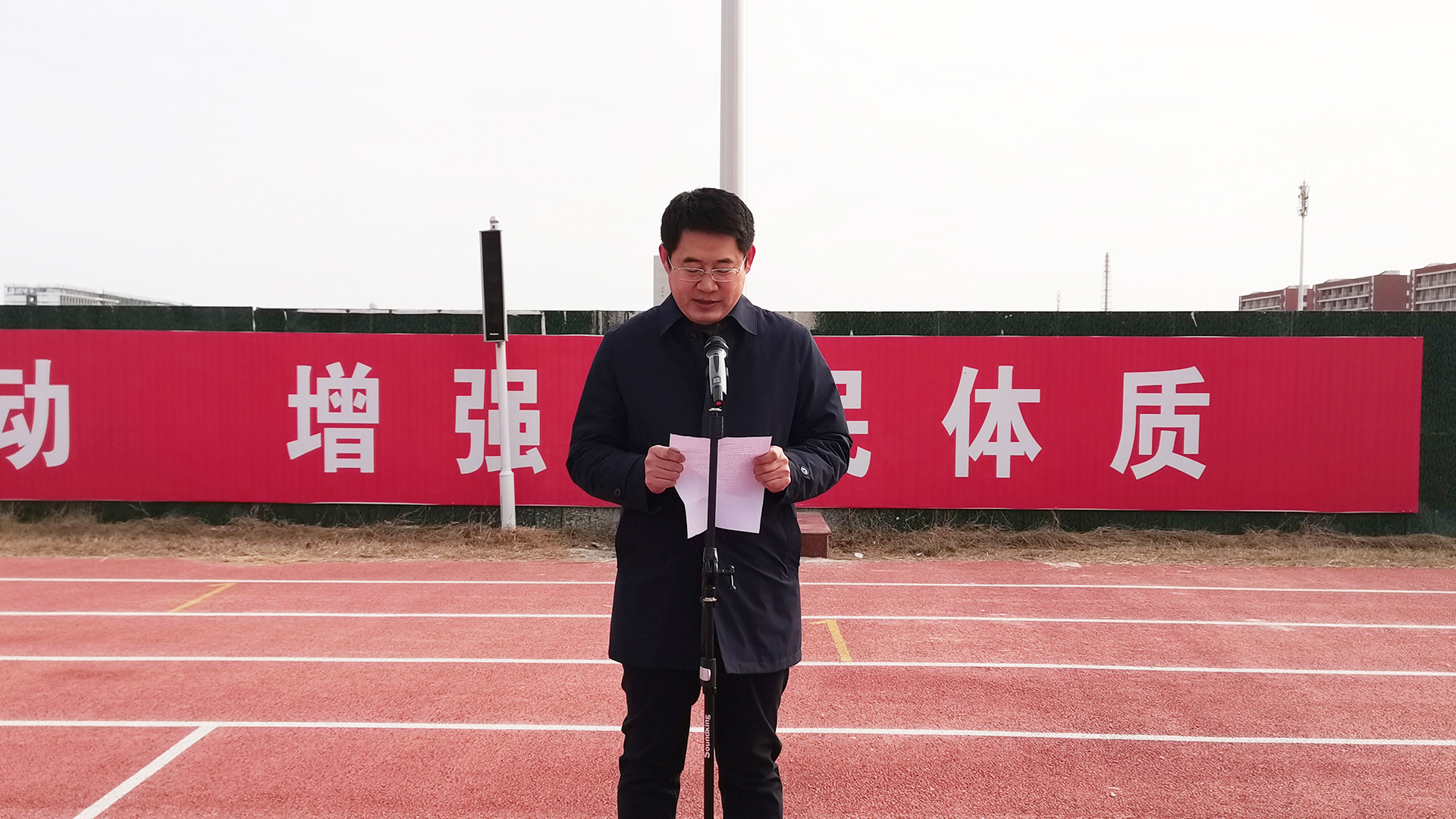 正脸.jpg 正脸.jpg