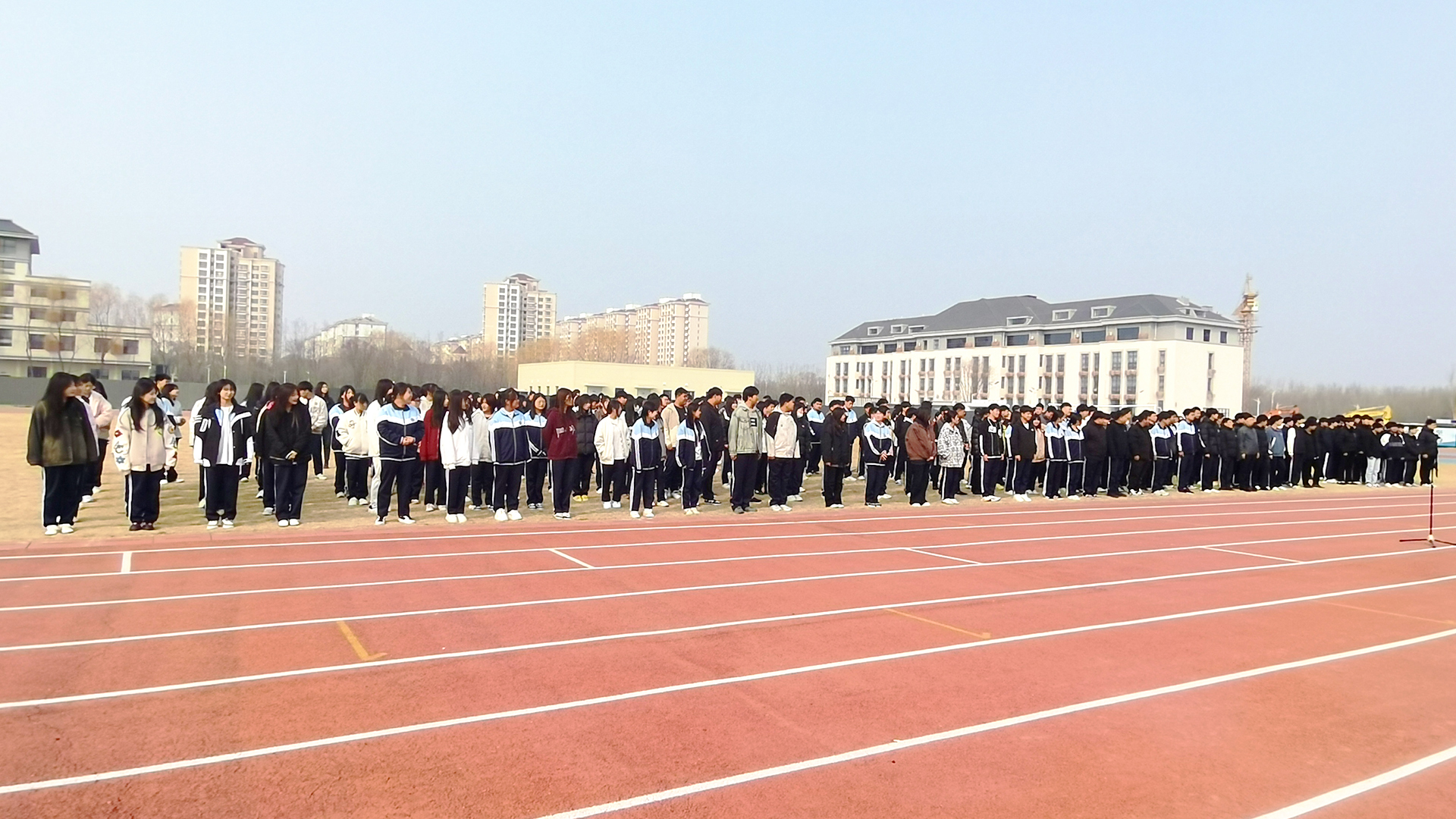 学生.jpg 学生.jpg