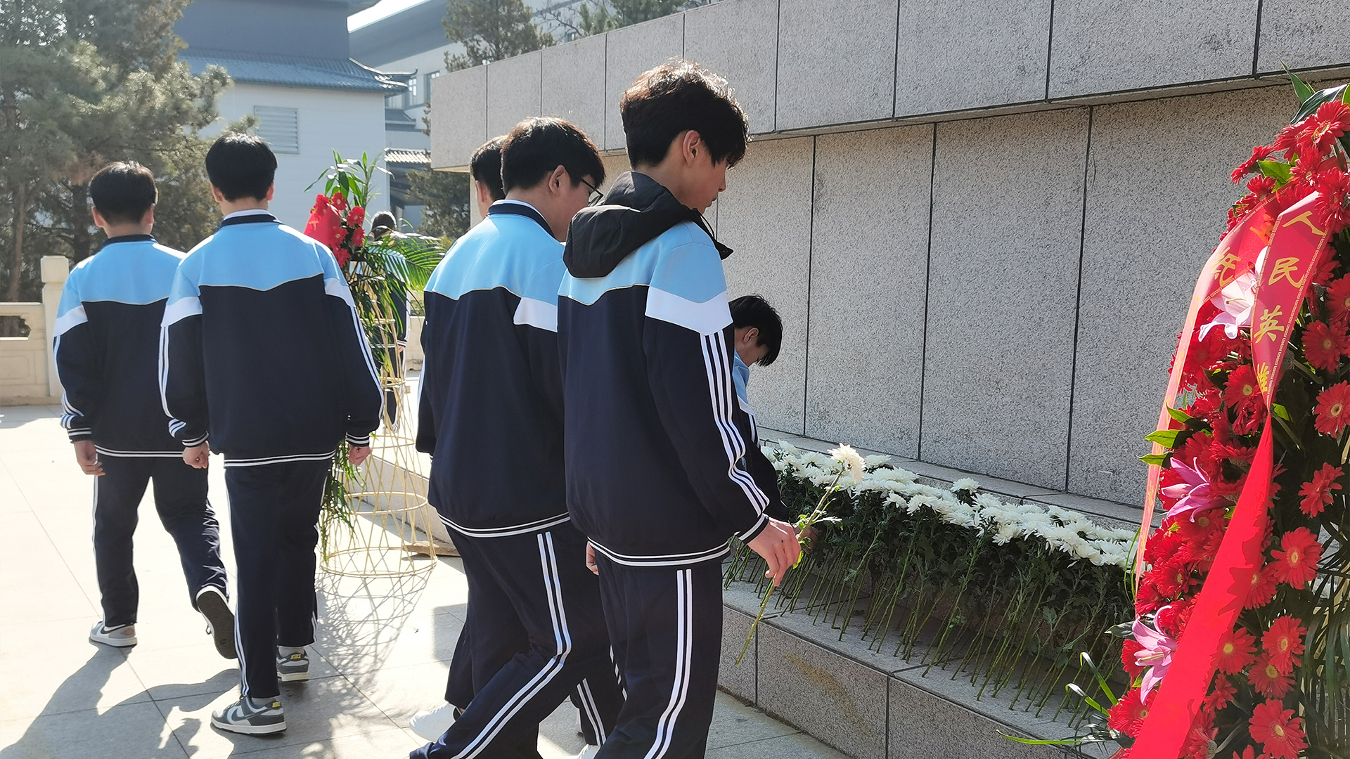 献花1.jpg 献花1.jpg
