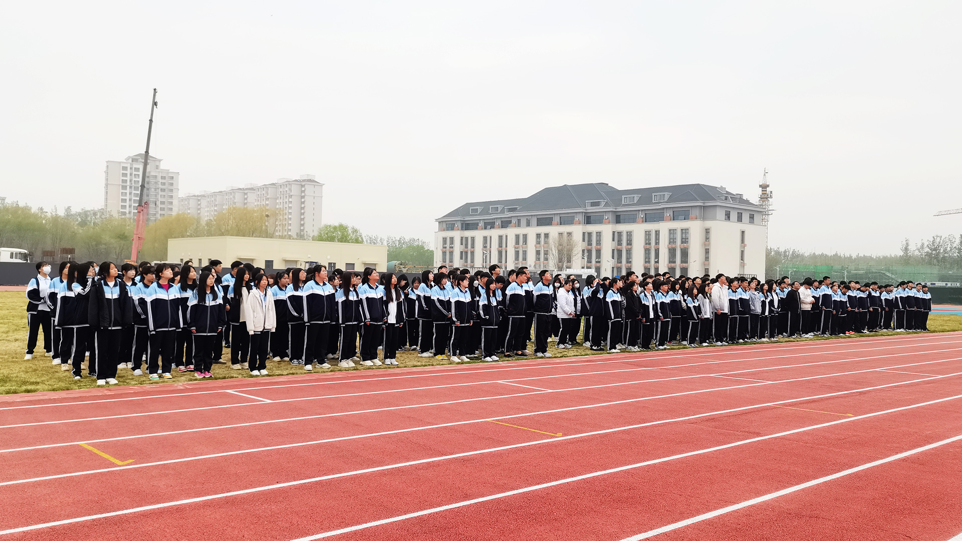 学生.jpg 学生.jpg