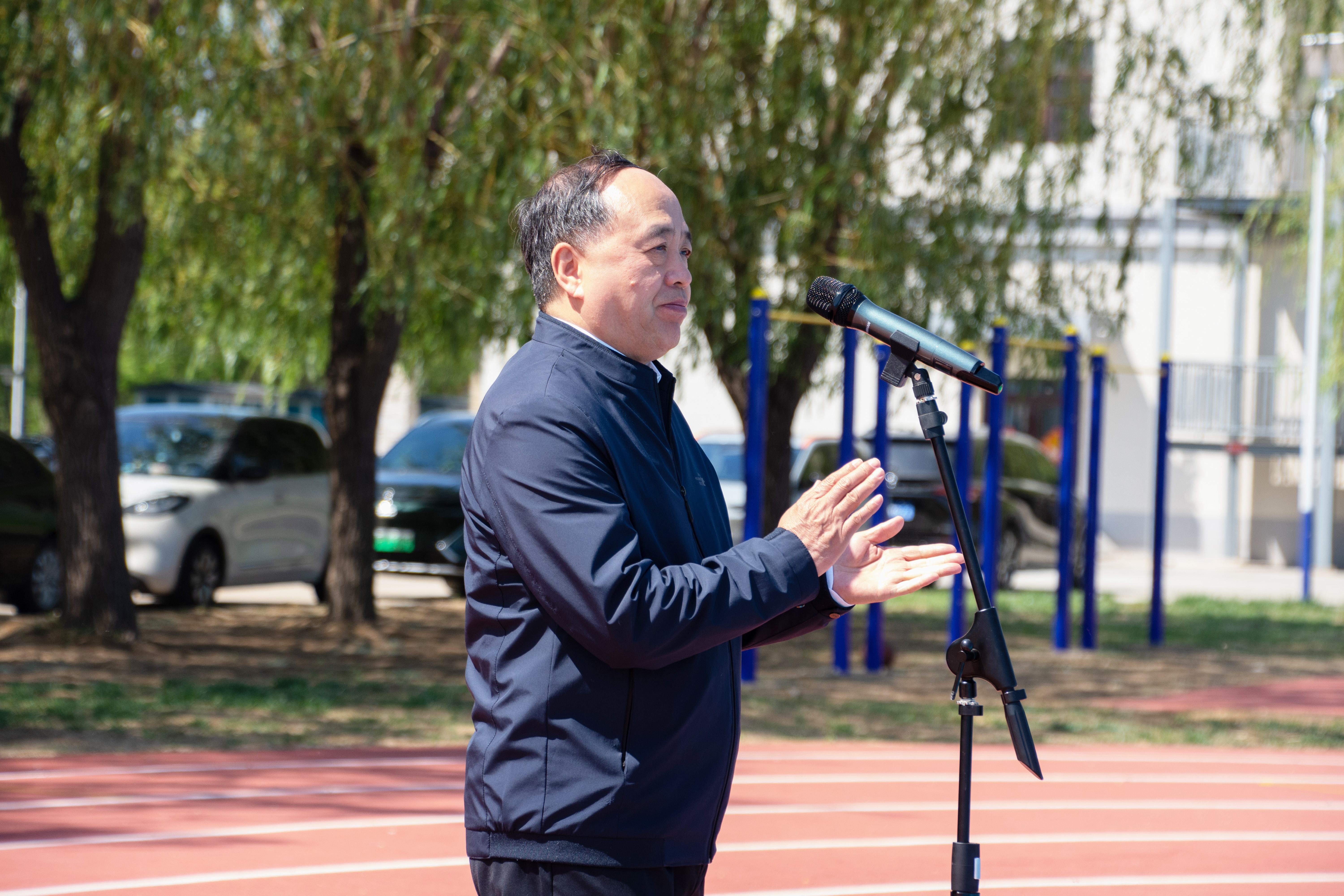 王利民校长.jpg 王利民校长.jpg