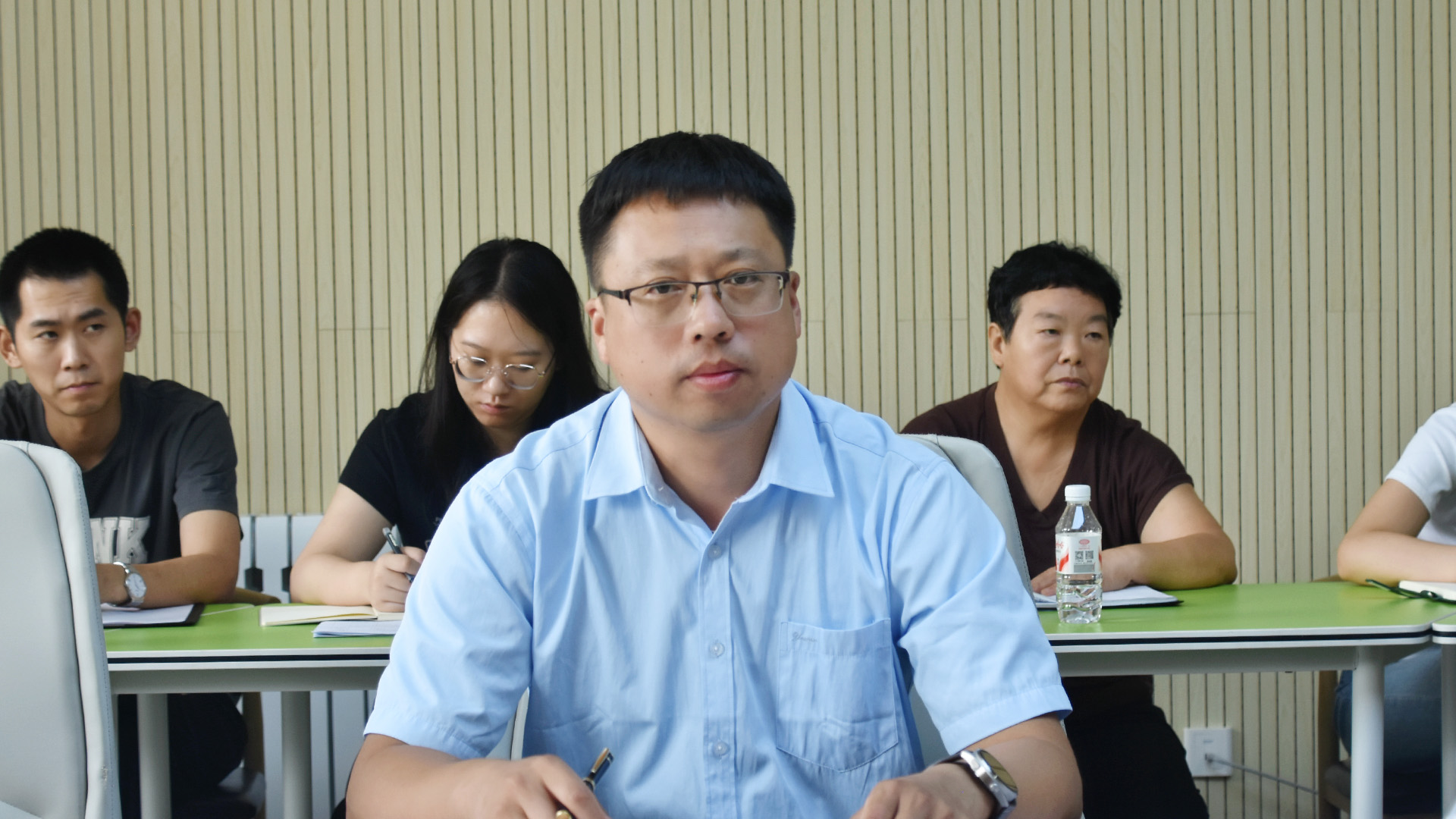 尹校长汇报.jpg 尹校长汇报.jpg