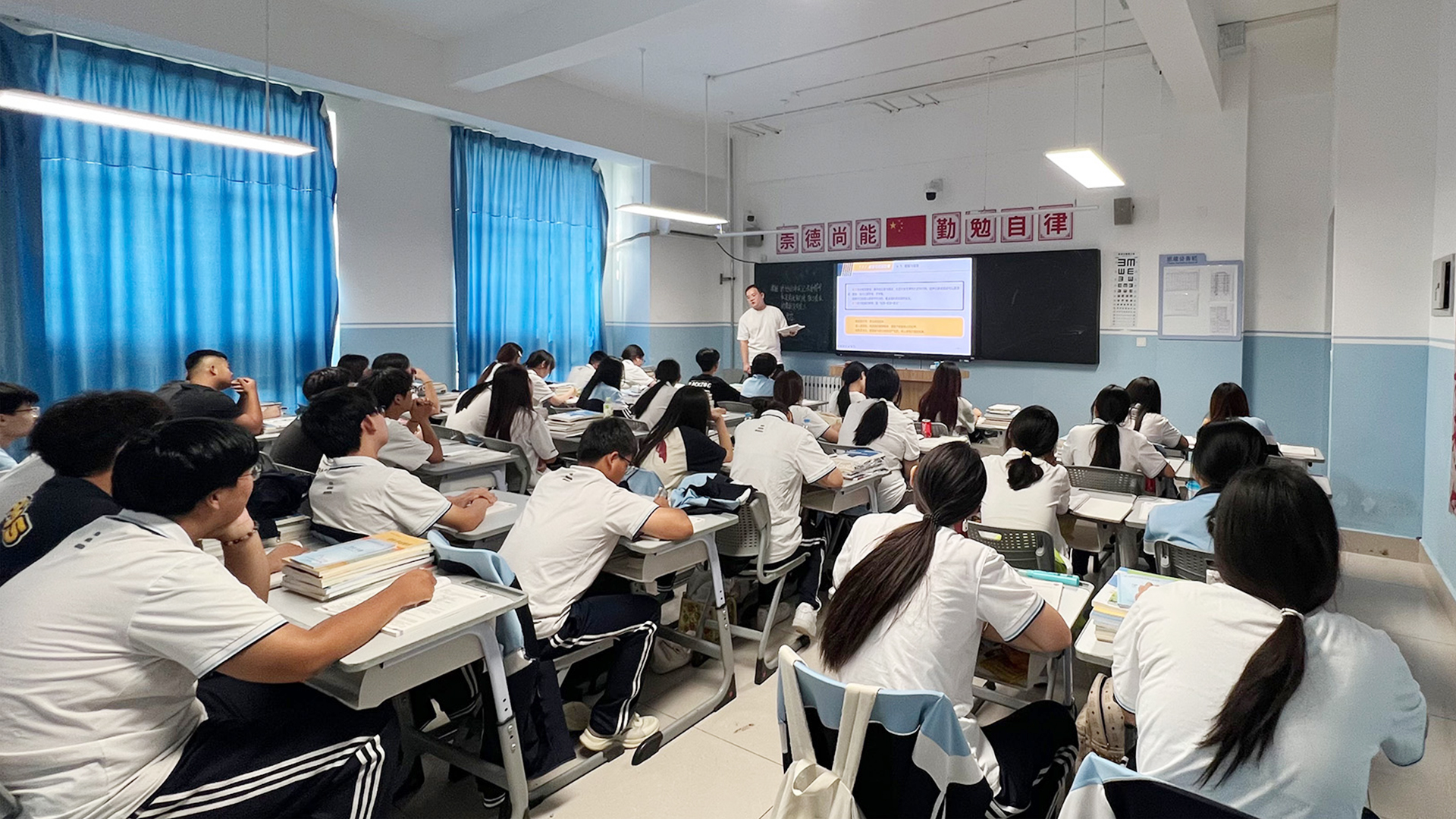 计算机1学生.jpg