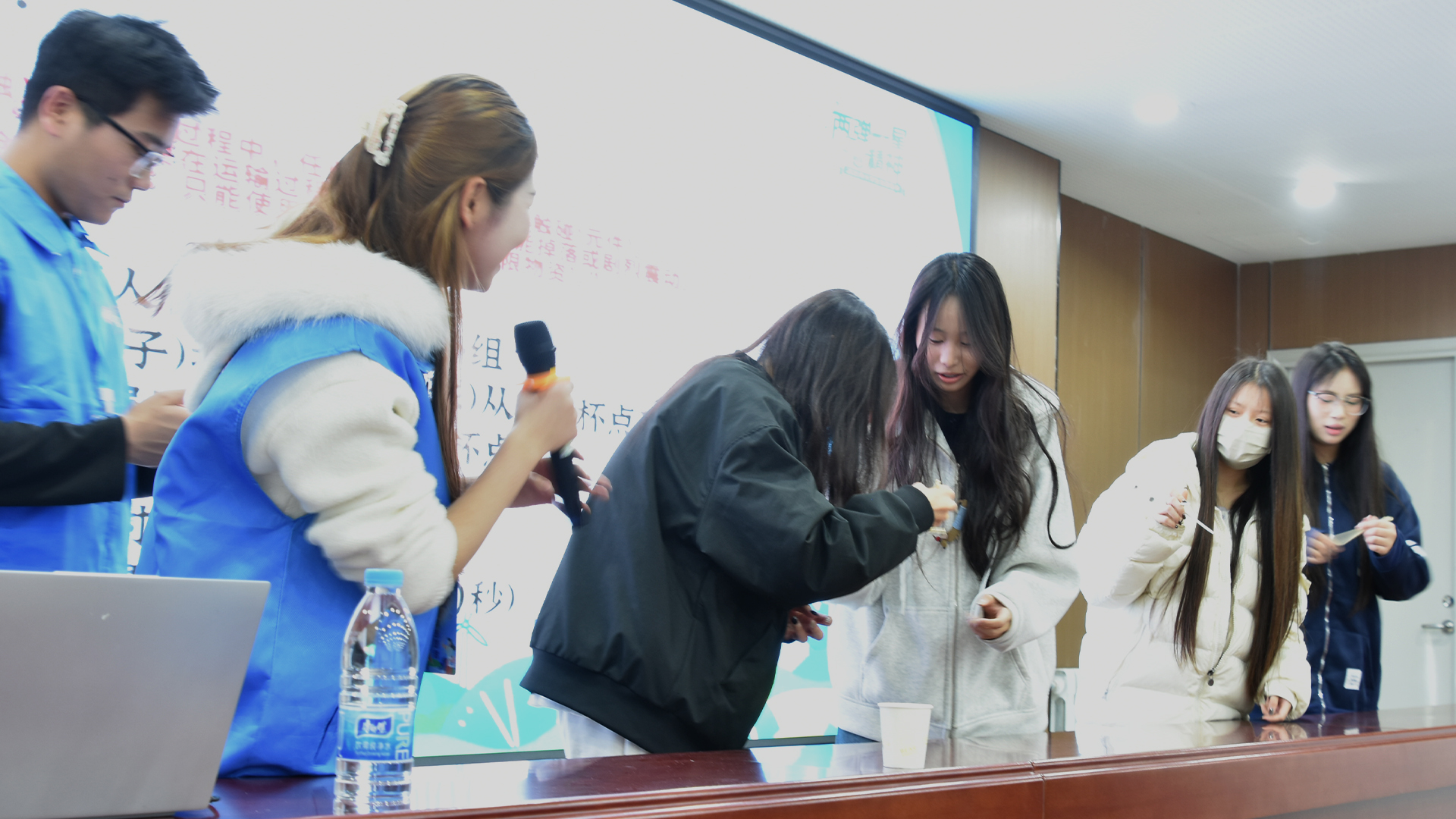 游戏2.JPG