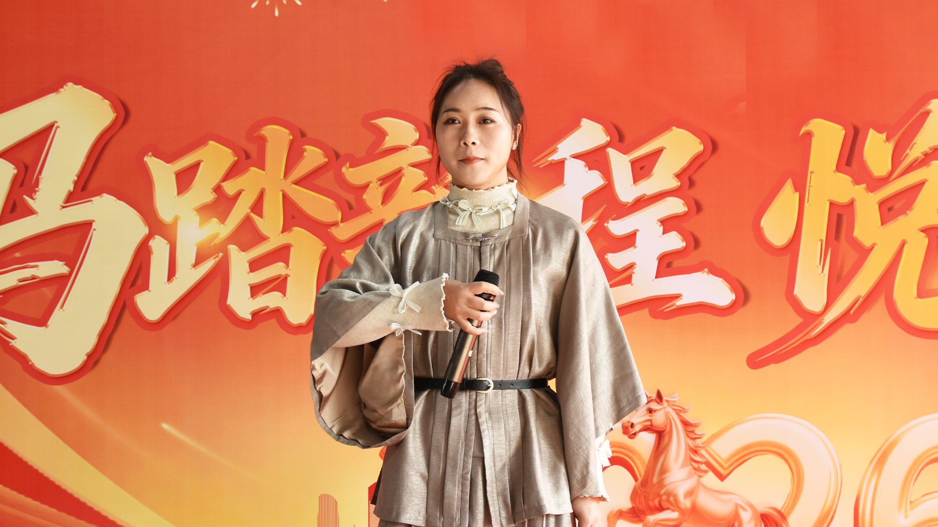 罗小娜.JPG