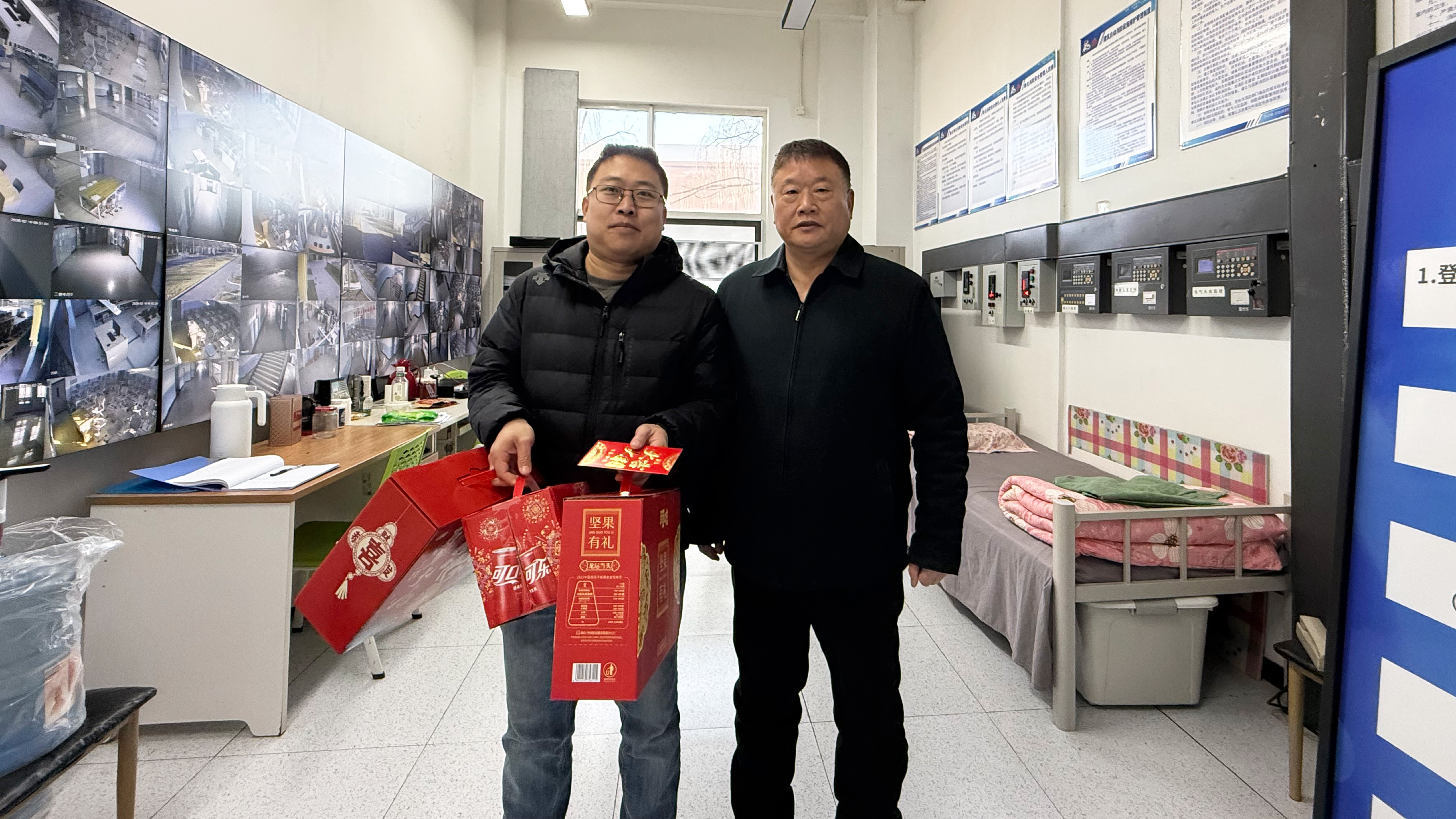 慰问 8.jpg 慰问 8.jpg