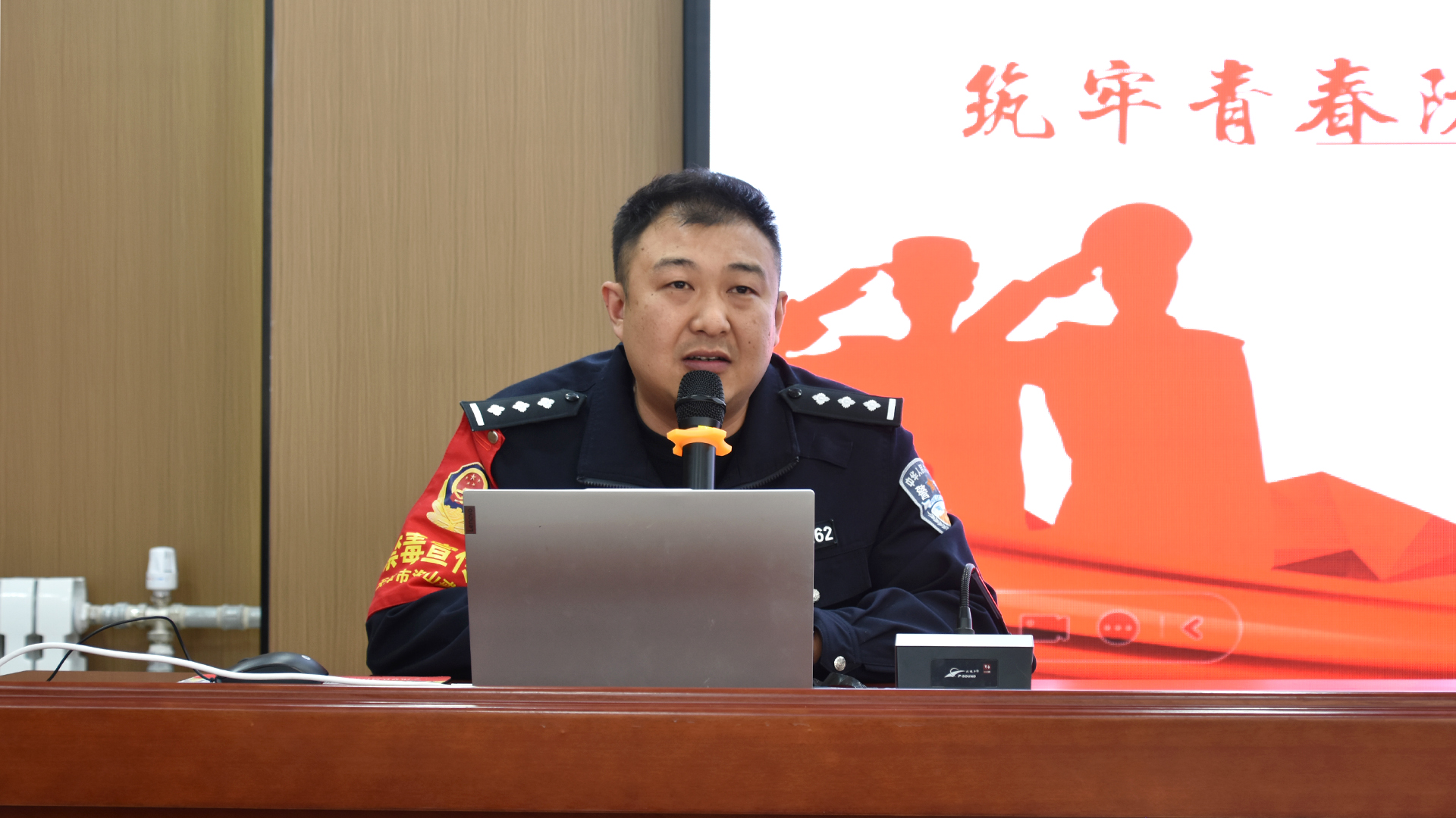 王扬.jpg 王扬.jpg