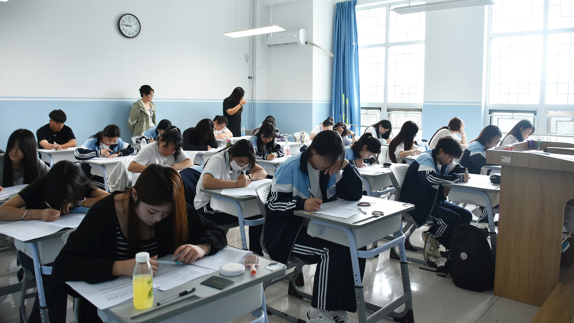 学生.JPG