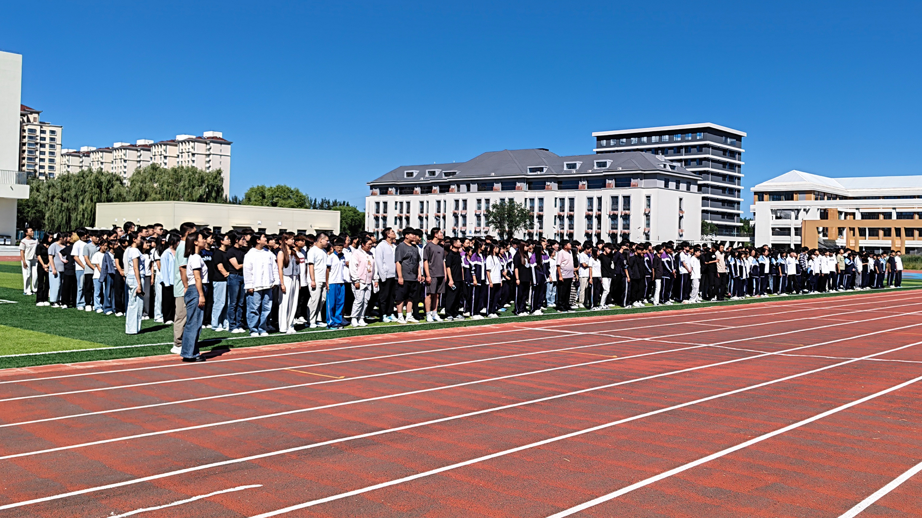 学生.jpg 学生.jpg