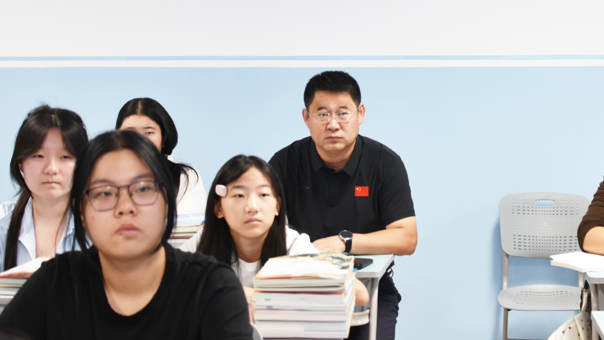 书记 2.jpg 书记 2.jpg