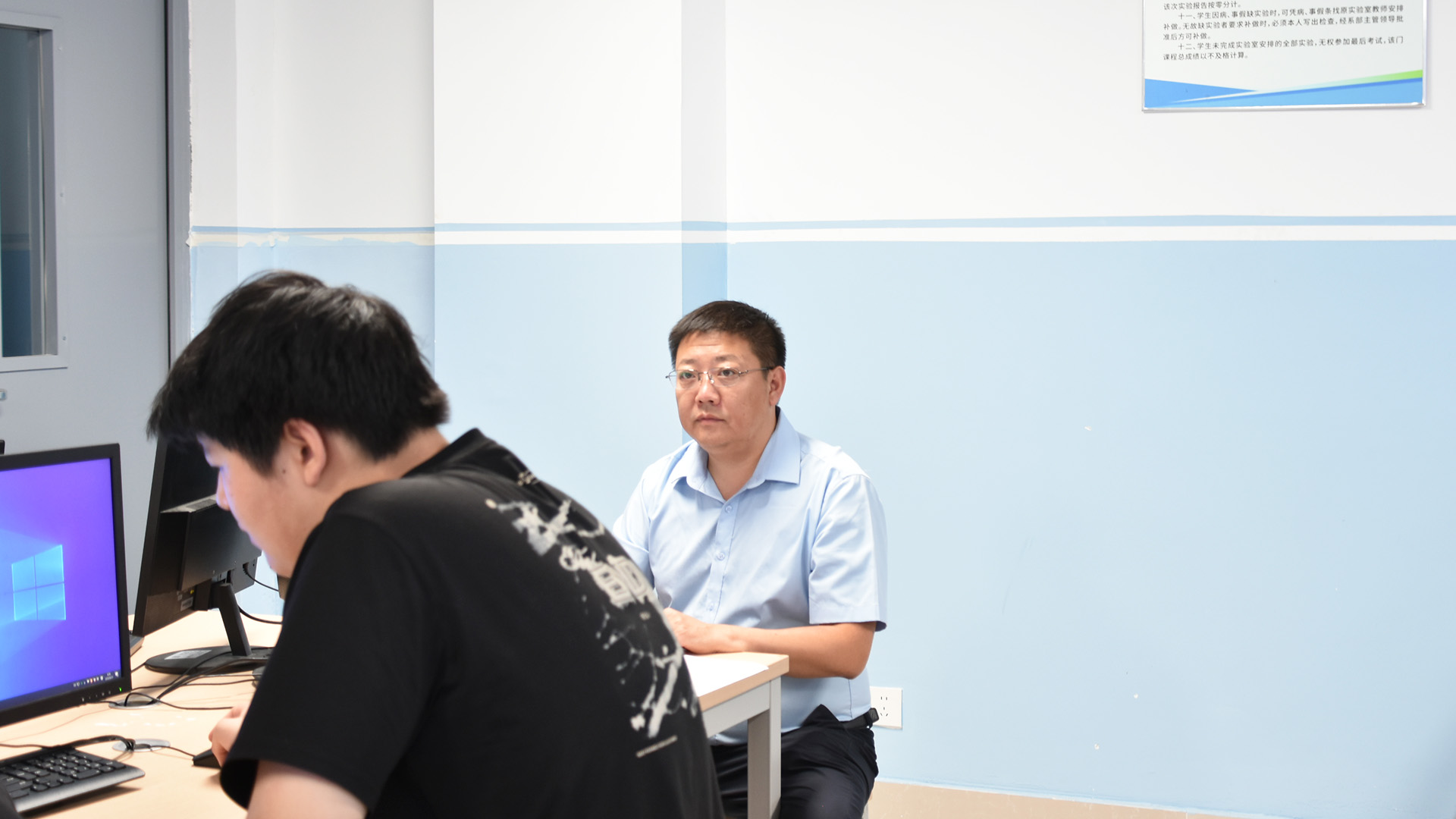 张勋校长.jpg 张勋校长.jpg