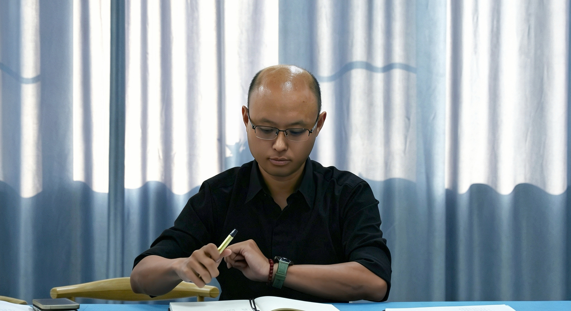 李键.jpg 李键.jpg