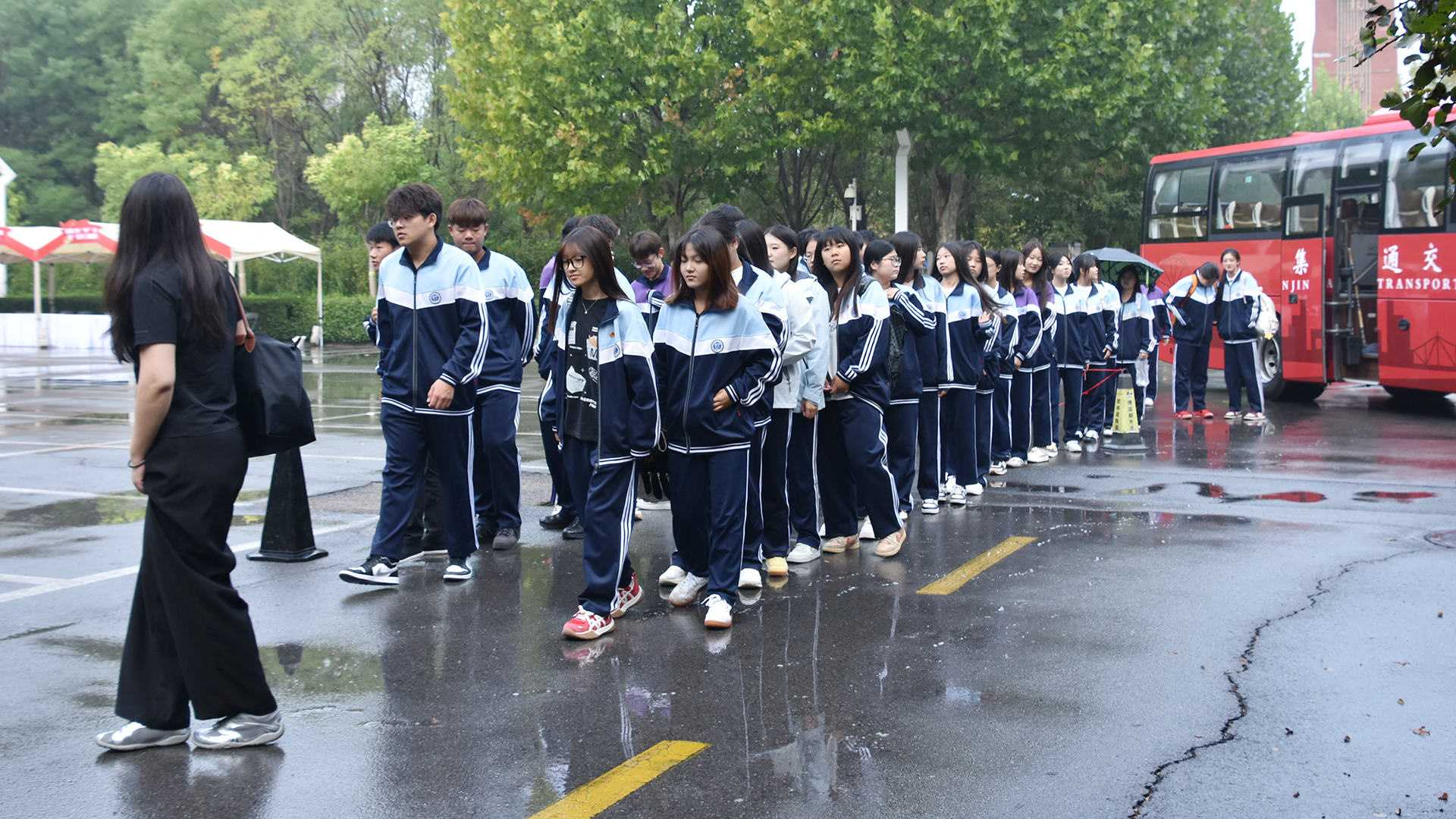 带队.JPG